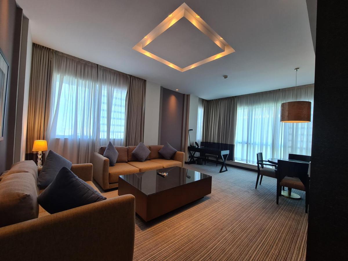 Four Points By Sheraton Al Aïn Extérieur photo A suite at the hotel