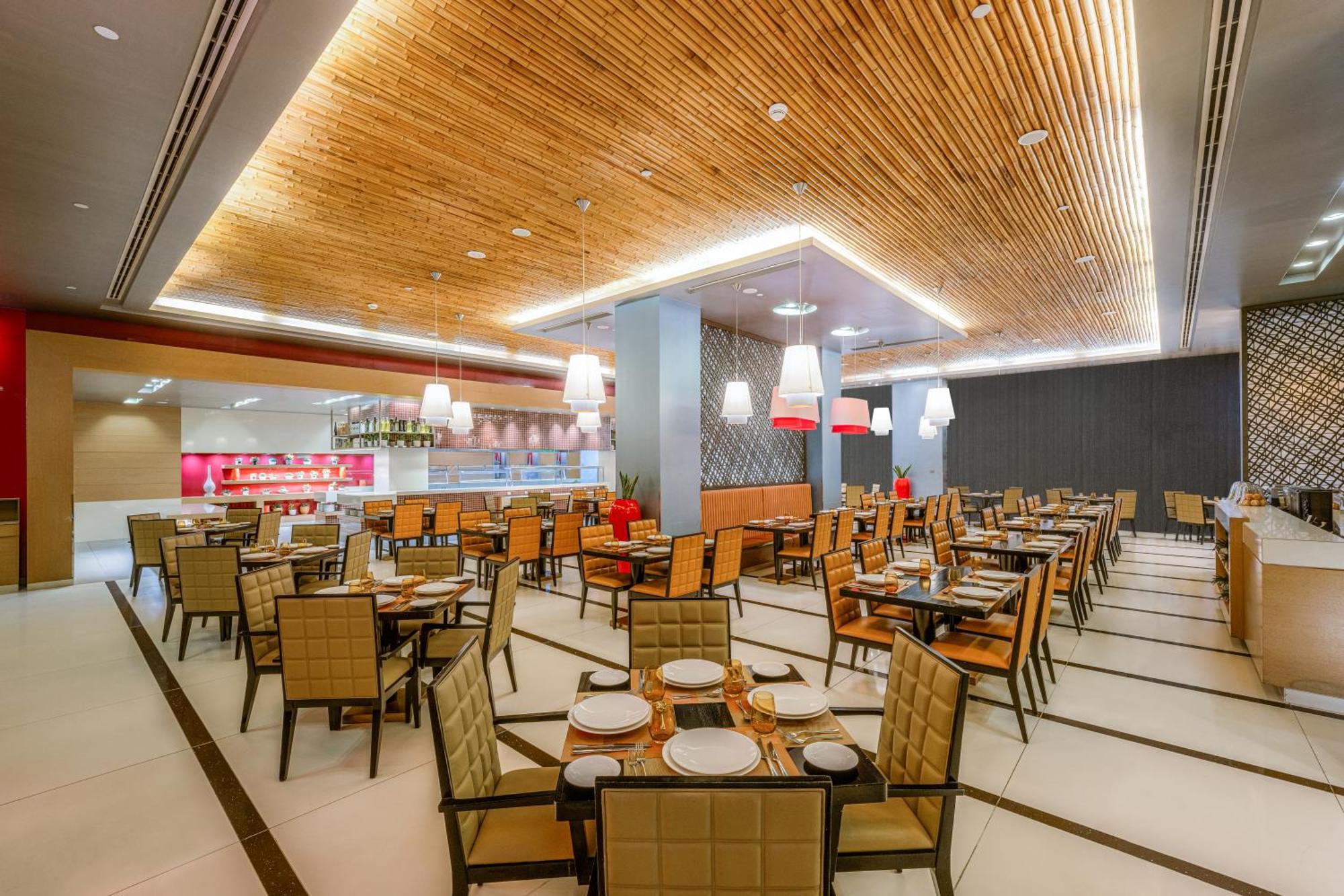 Four Points By Sheraton Al Aïn Extérieur photo The restaurant