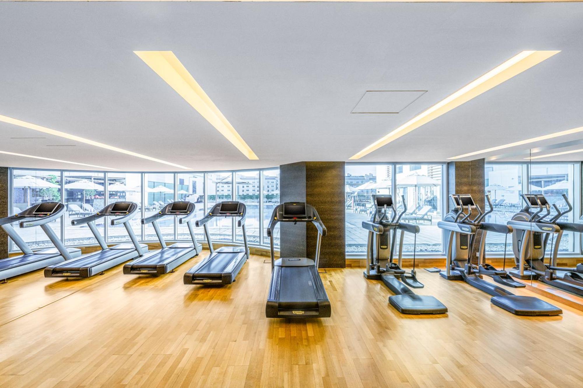Four Points By Sheraton Al Aïn Extérieur photo The gym at the hotel
