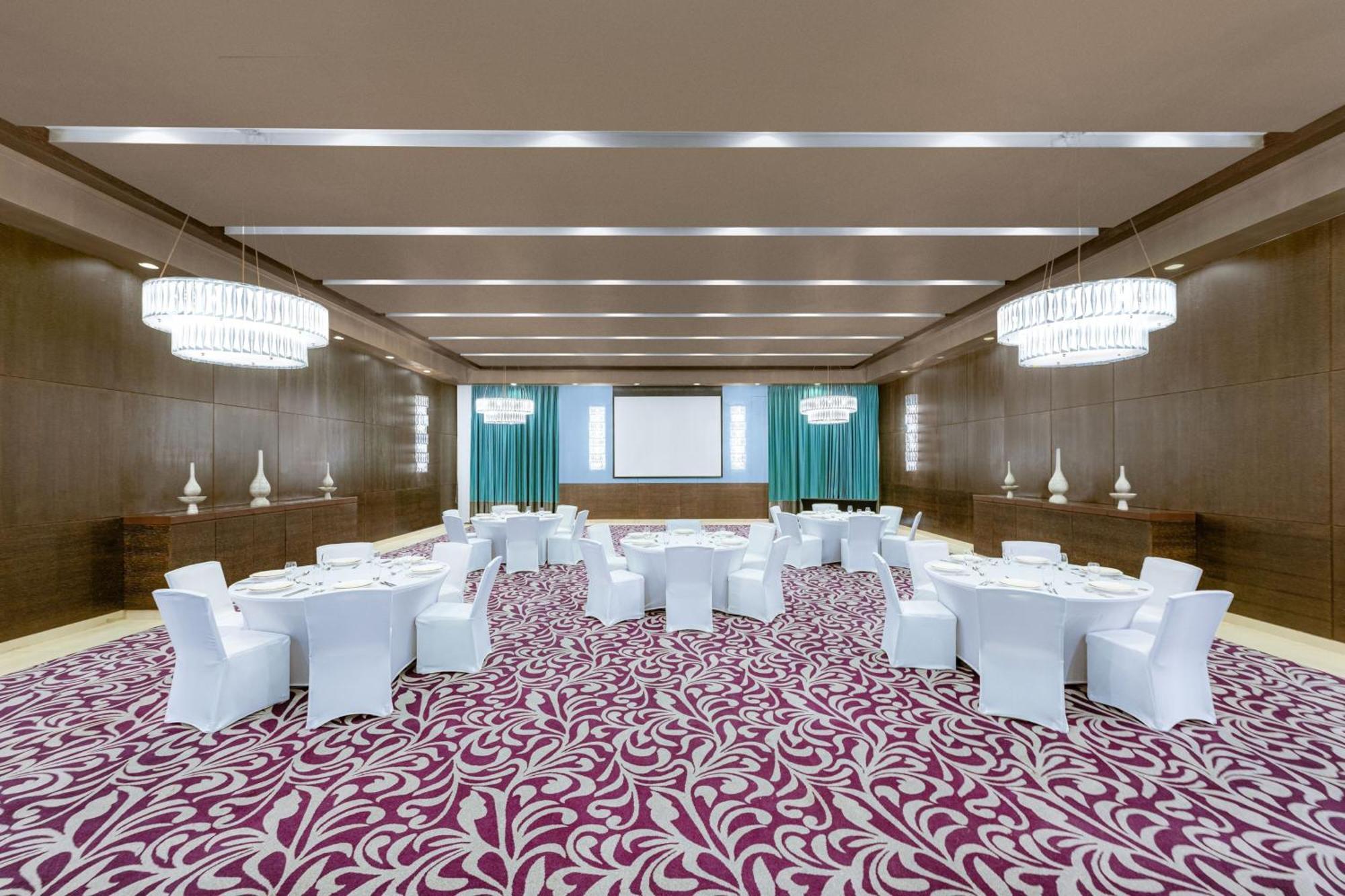 Four Points By Sheraton Al Aïn Extérieur photo Meeting room